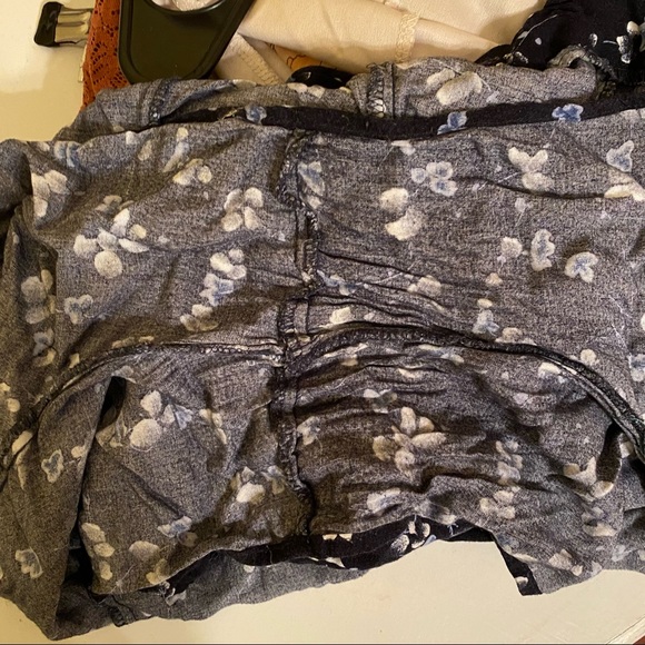 Vintage Blue Floral Sweetheart Romper - Picture 4 of 6